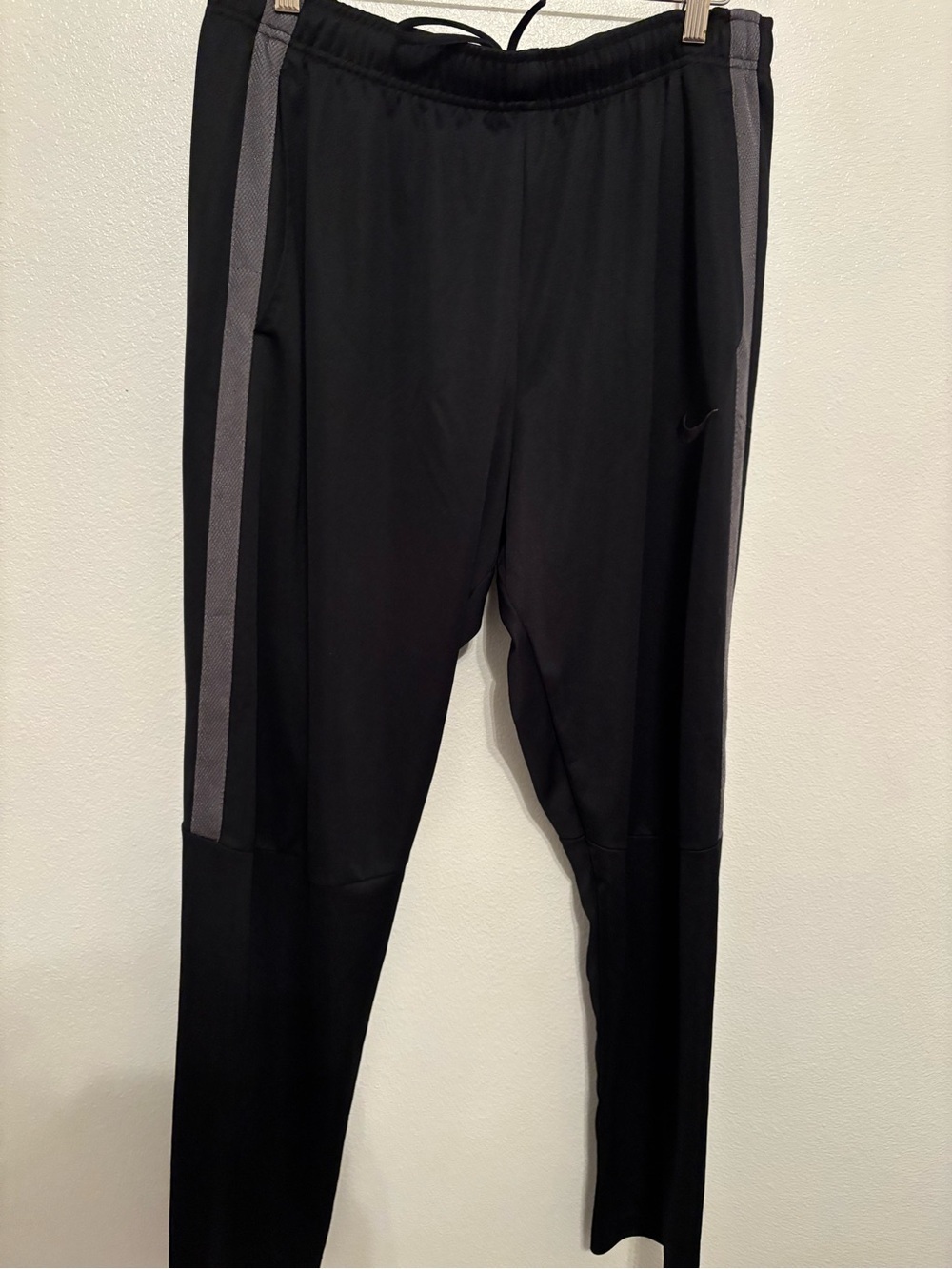 Nike Men's Black Track Pants with Gray Side Stripe xxl